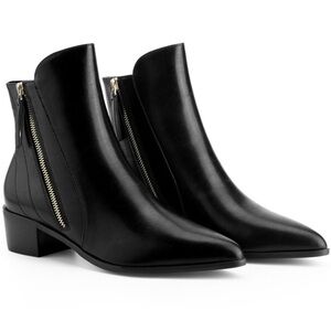 **NEW** Black Ankle Boots - 8